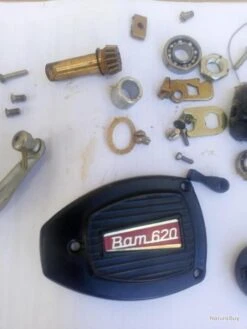 LOT IMPORTANT DE PIECES POUR MOULINET BAM 620 . ( PIECES NEUVES ) 11 LOT IMPORTANT DE PIECES POUR MOULINET BAM 620 . ( PIECES NEUVES ) -Pêche Soldes 00004 LOT IMPORTANT DE PIECES POUR MOULINET BAM 620 . PIECES NEUVES